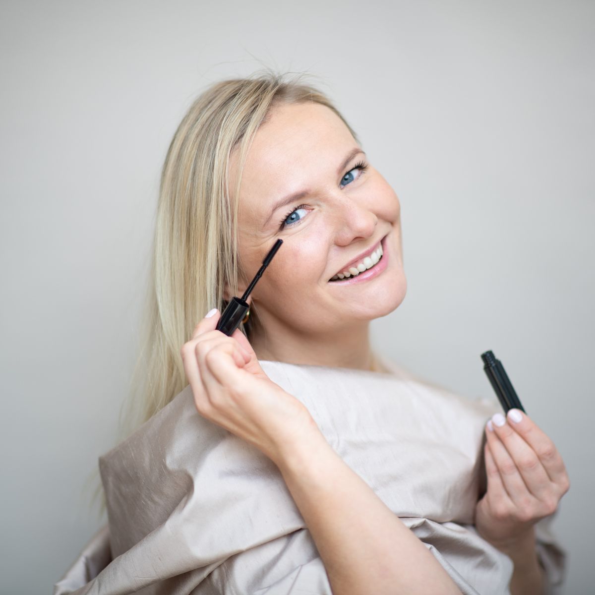 Intense Care Regenerating Serum for Lashes and Brows, 9.5ml